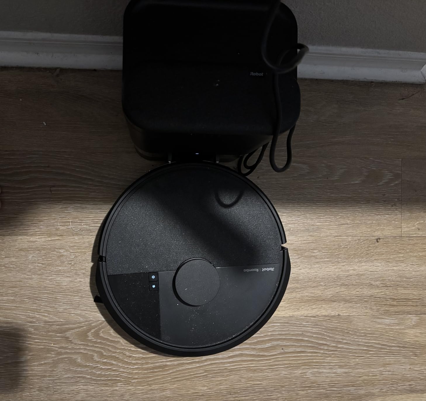 iRobot Roomba 105 Vac Robot Vacuum with AutoEmpty Dock - Self-Empties for 75 Days, LiDAR Navigation customer photo 2