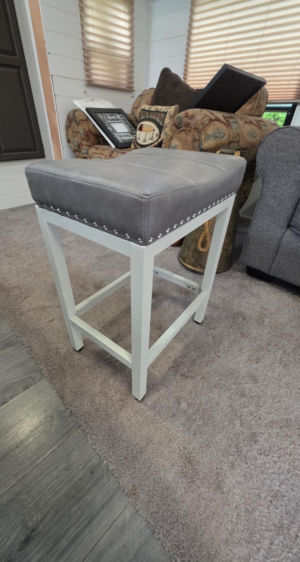 DUMOS Saddle Bar Stools Set of 4, 24 Inch Counter Height Stools with Curved PU Leather Surface, 3.7