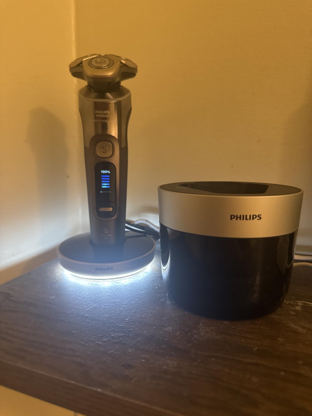 Philips Norelco Shaver i9000 Prestige Ultra, Wet & Dry Electric Shaver, Dark Slate, SenseIQ Pro Technology, Triple Lift & Cut System, 360 Rotating NanoTech Precision Blades, Quick Clean Pod, XP9402/86 customer photo 2