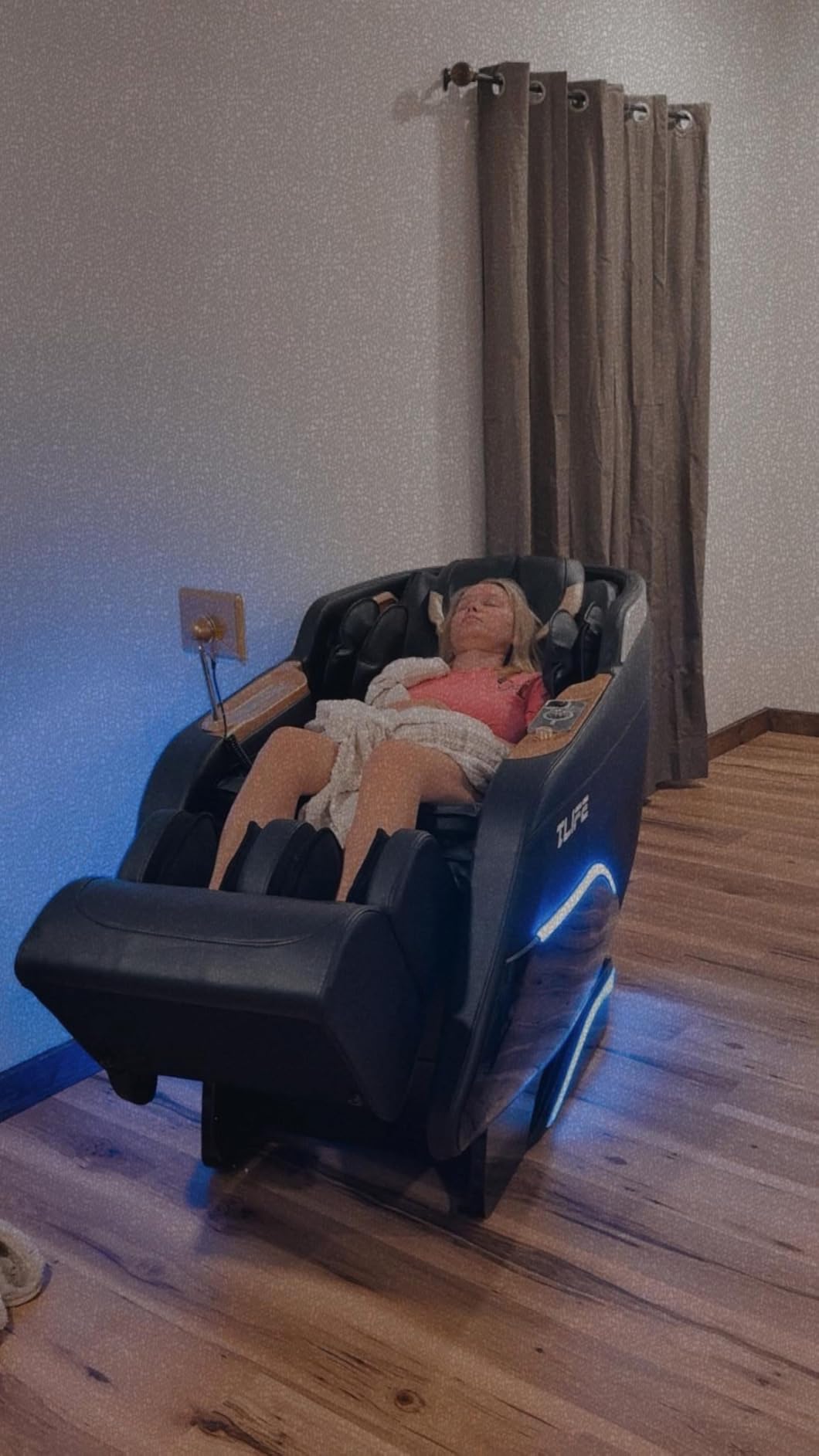 TLIFE Massage Chair Full Body, 160 Degree Zero Gravity Recliner with Body Scan, 50 Inch SL-Track Shiatsu Massage Chair, Fixed Point Massage, Foot Rollers, 12 Auto Modes, Deep Yoga Stretch, Heating, Grey customer photo 2