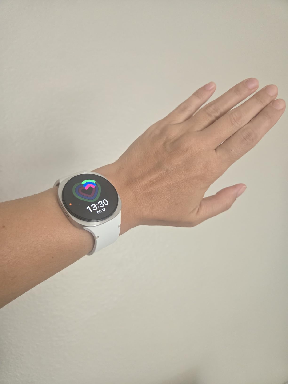 Galaxy Watch 8 (2025), Graphite, 40mm, Bluetooth Smartwatch | Cushion Design, Running Coach customer photo 2