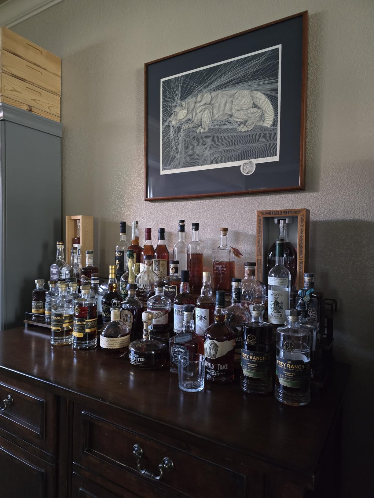 Homode Liquor Bottle Display Shelf, Coffee Syrup Rack Organizer, 3 Tier Wine Rack Countertop, Home Retro Bar Shelf Stand Holder for Liquor Whiskey Spirits, Mini Bar, Liquor Cabinet, Rustic Brown customer photo 1