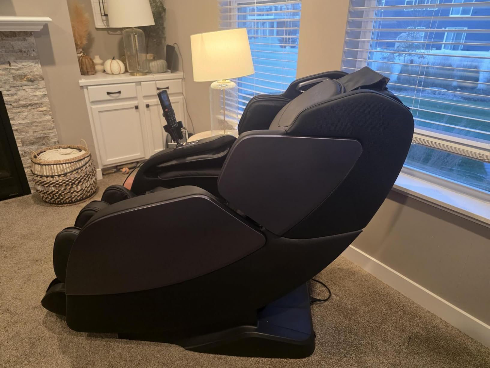 BOB AND BRAD iMaster Pro 4D Full Body Massage Chair, Co-Developed with Physical Therapists, 166 Degree Zero Gravity SL-Track Recliner, Voice Control, Heat, Deep Tissue and Auto-Extend Calf for Tall Users customer photo 2