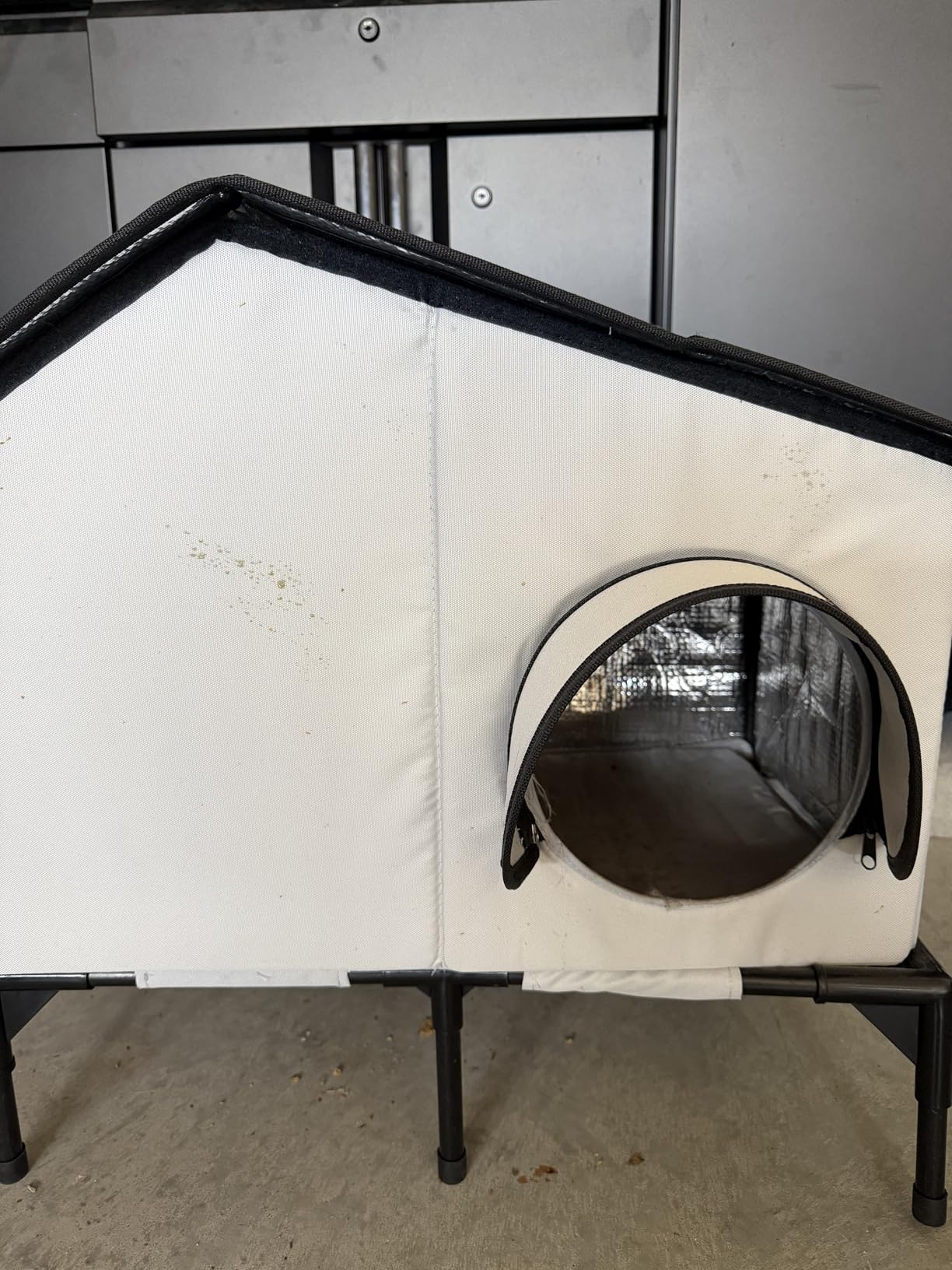 Heated Outdoor Cat House with Heater, Waterproof and Insulated Cat Shelter for Winter, Durable and Warm Cat Houses for Outdoor Cats, Ideal for Feral, Stray, and Barn Cats customer photo 1