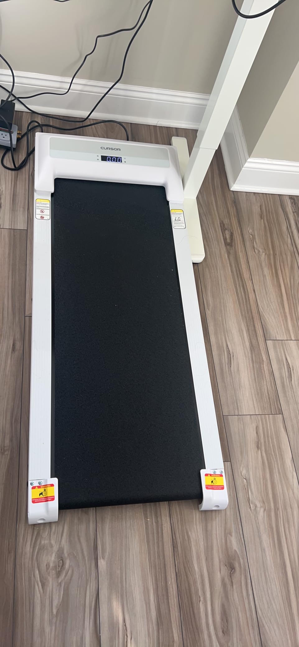 CURSOR FITNESS Treadmill with 20% Incline, Treadmills for Home 400 lb Capacity, 3.5HP Quiet Brushless, Folding Treadmill with Handle & Pulse Sensors, Running Machine for Home, 0.6-8.7MPH Speed Range customer photo 1