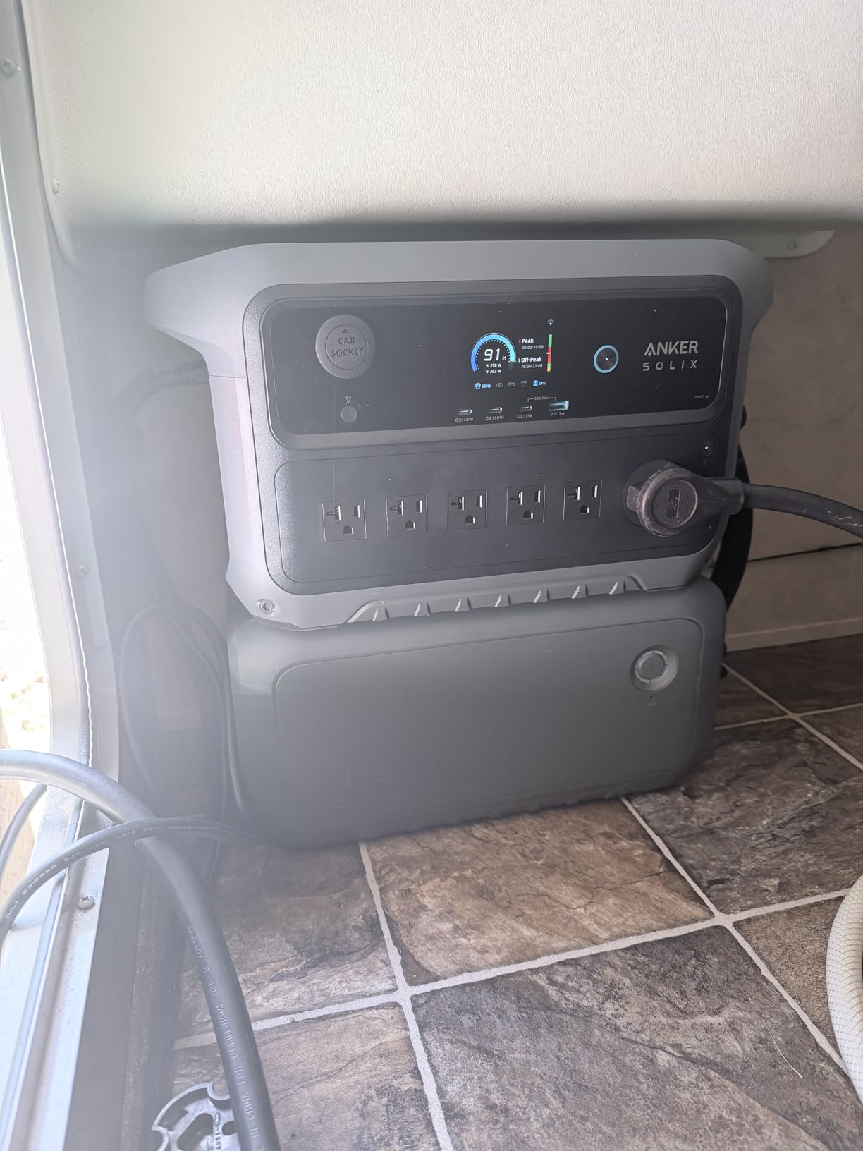 Anker SOLIX C2000 Gen 2 Portable Power Station, 2,400W (Peak 4,000W) Solar Generator, Full Charge in 58 Min, 2048wh LiFePO4 Battery for Home Backup, Power Outages, and Camping (Optional Solar Panel) customer photo 1