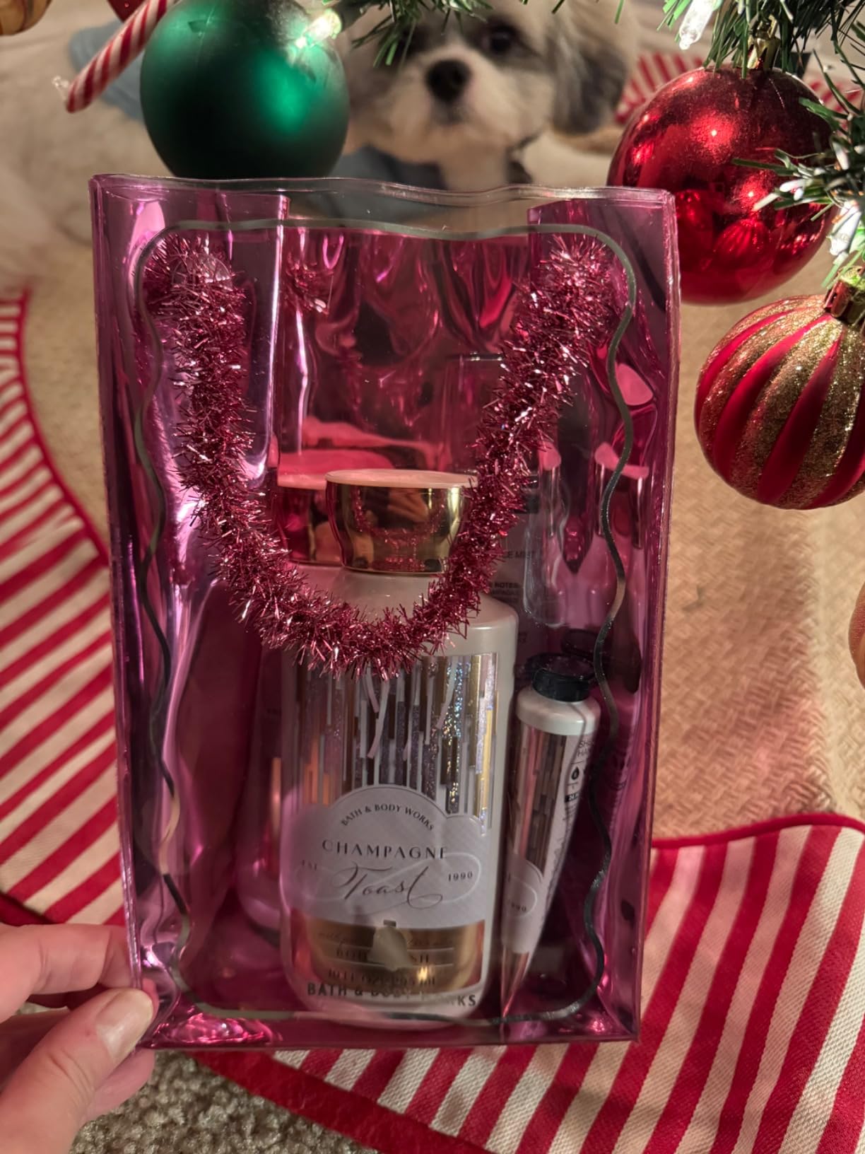 Bath & Body Works Men's Gift Set, Mahogany Teakwood Scent - with Body Wash, Bar Soap, Moisturizing Cream, Body Spray, Men's Grooming Collection for Gifting or Everyday Use - 1 Pack customer photo 1