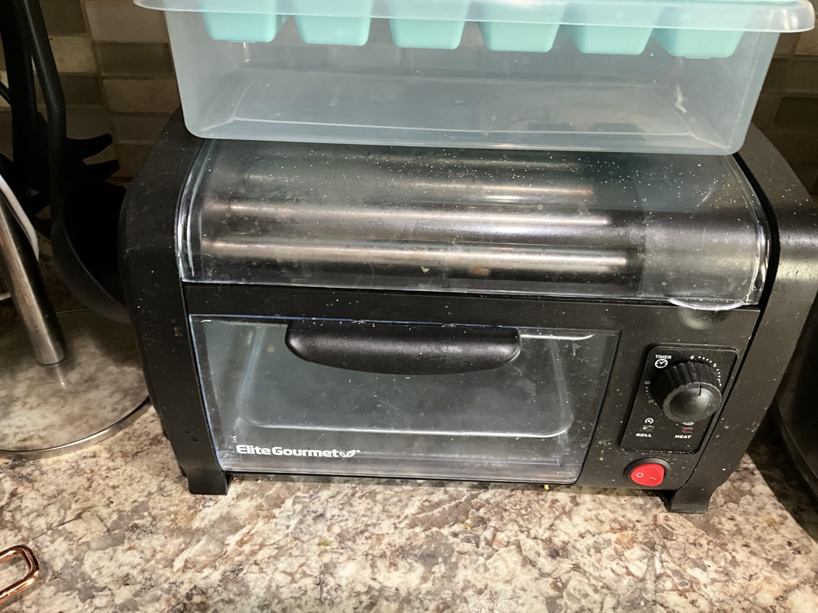 Elite Gourmet 8 Hot Dog Roller & Toaster Oven | 5 Stainless Steel Rollers, 30-Min Timer, Auto Shut-Off, 2 Warming Racks, Bun Warmer, Drip Pan | Cooks Brats, Sausages, Taquitos | Red customer photo 1