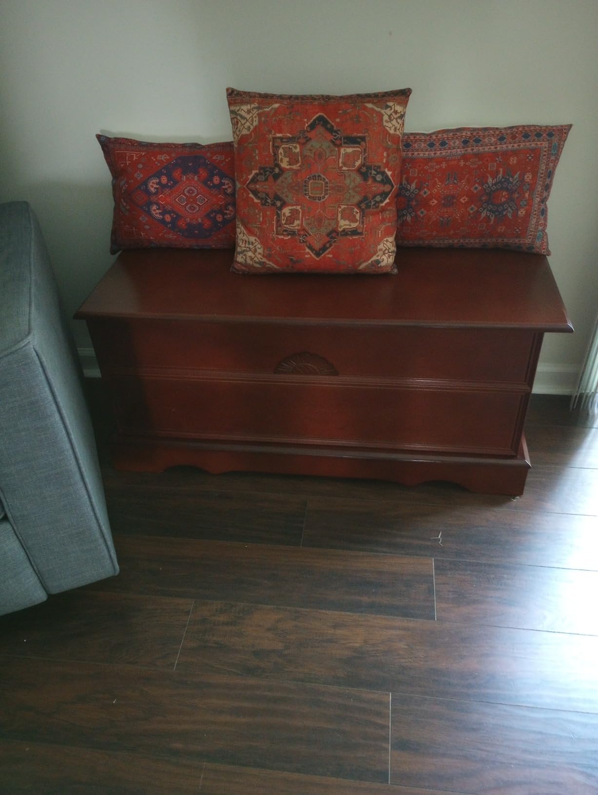 Coaster Home Furnishings - Paula - Wood - Cedar Chest with Storage Trunk, Rectangular Shape and Traditional Style - Bedroom - 40-Inch - Warm Brown - 4694 customer photo 1