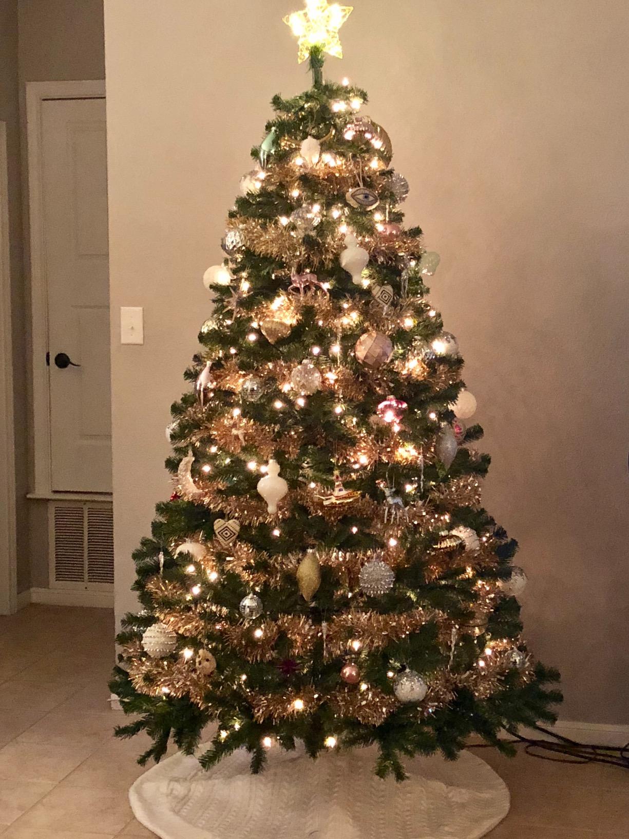 National Tree Company 7.5 ft Unlit North Valley Spruce Artificial Christmas Tree, 1,346 Tips, Includes Stand, Green customer photo 2