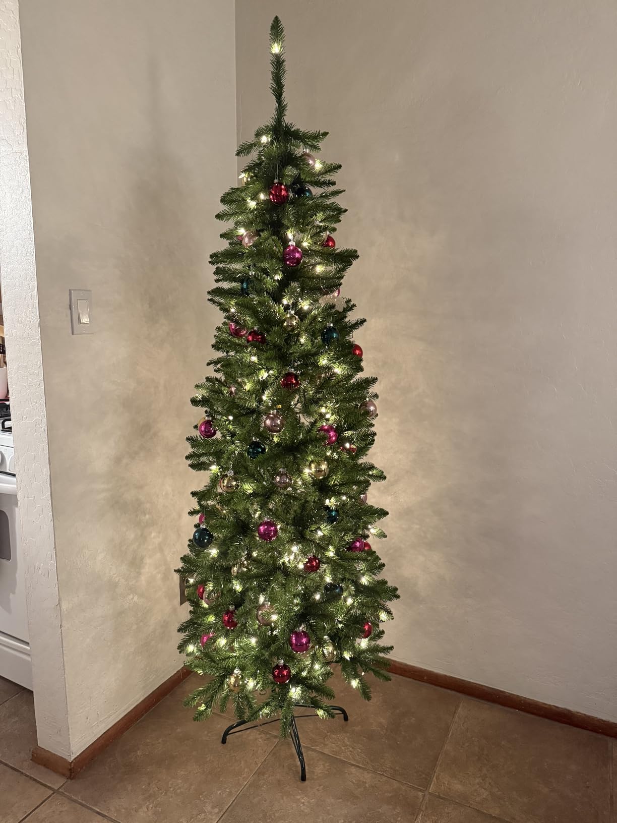 National Tree Company 6.5 ft Pre-Lit Kingswood Fir Slim Christmas Tree, 250 Clear Lights, 719 Tips, Includes Stand, Artificial, Green customer photo 1