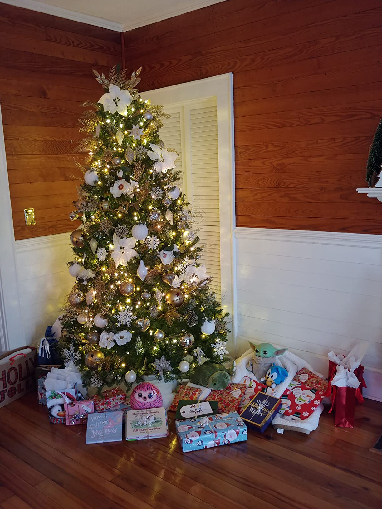 National Tree Company Artificial Full Christmas Tree, Green, Dunhill Fir, Includes Stand, 7.5 Feet customer photo 2