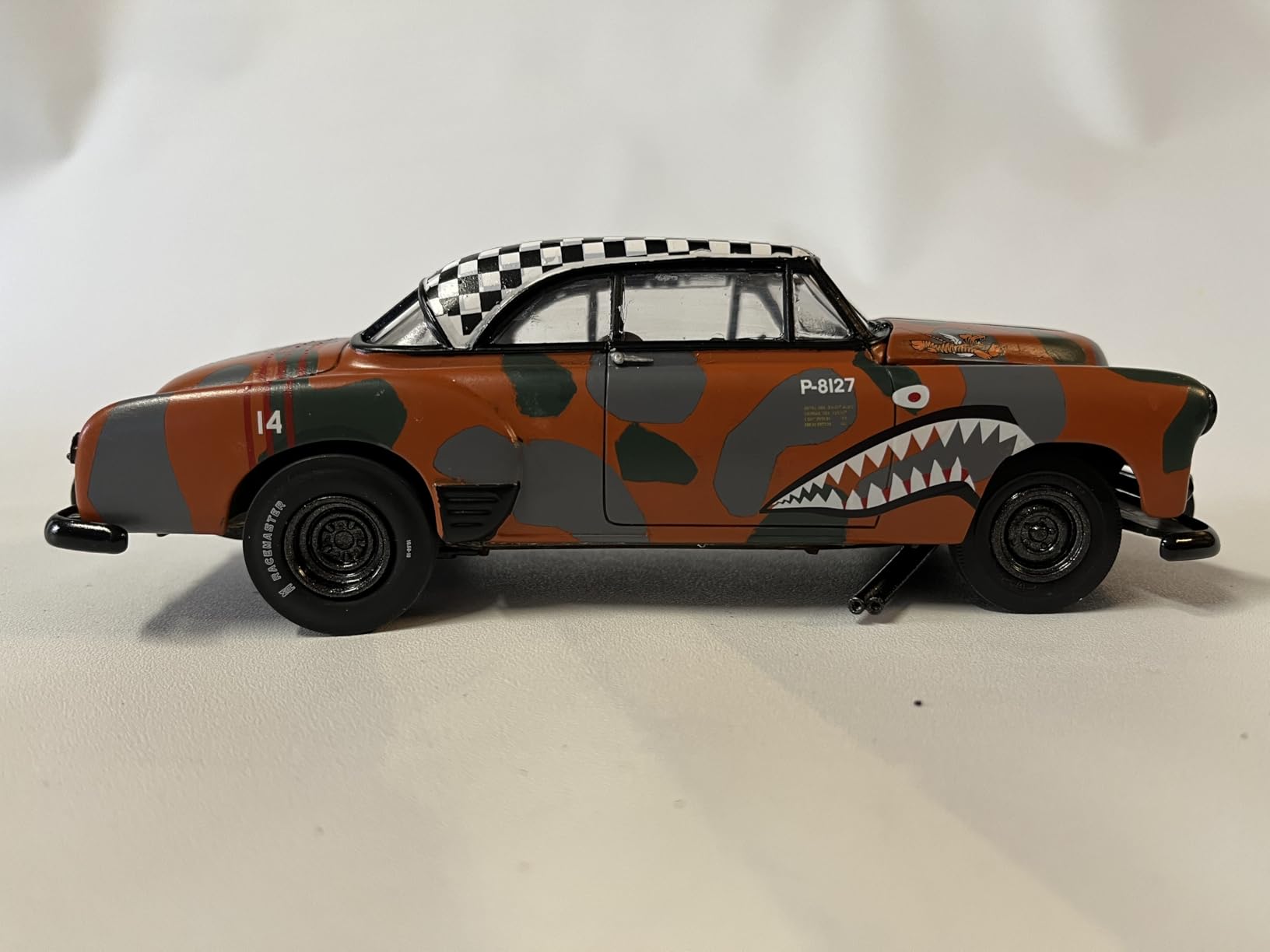 AMT Skill 2 Model Kit 1951 Chevrolet Bel Air 2-in-1 Kit Retro Deluxe Edition 1/25 Scale Model customer photo 2