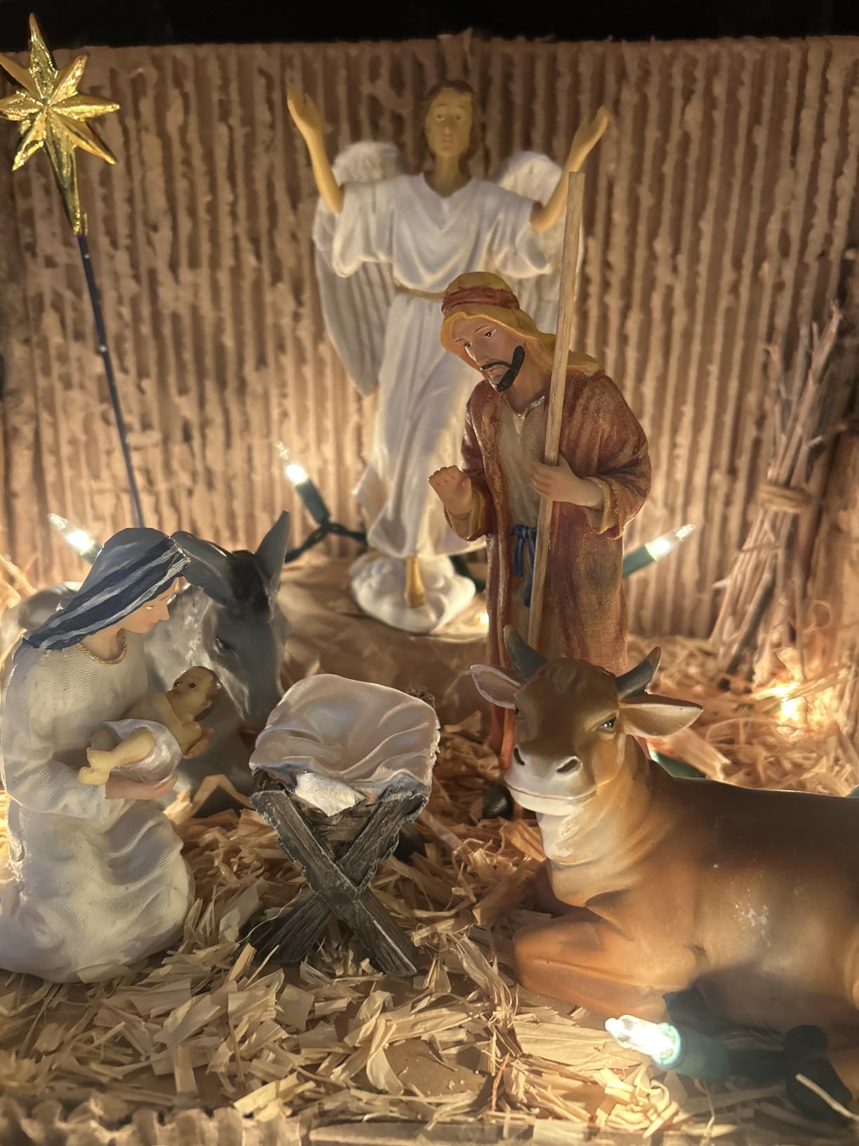 Three Kings Gifts 11-Piece Real Gold Christmas Nativity Scene Set, 7-Inch Scale Polystone Holy Family, Magi Wise Men, Angel, and Shepherds, Complete Holiday Tabletop Creche Figures Display customer photo 2