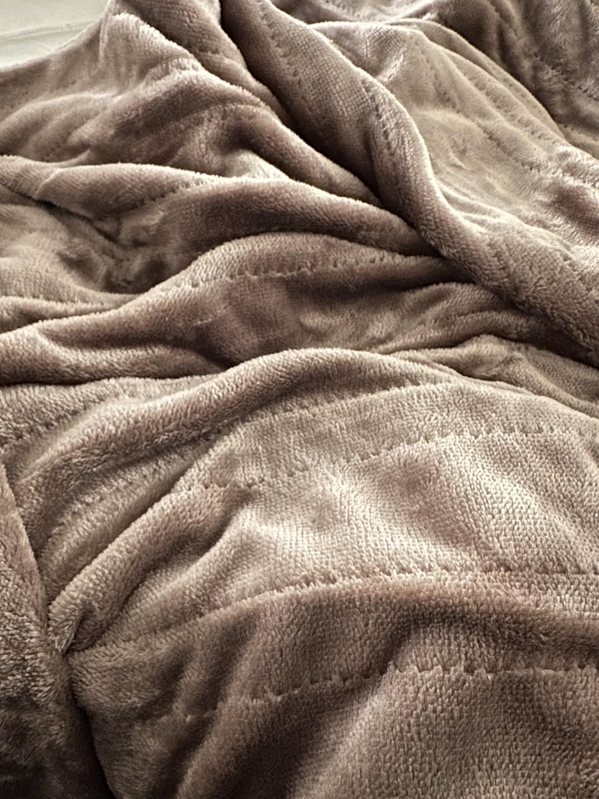 Beautyrest Heated Blanket King Size, Fast Heating Electric Blanket, Ivory - Extra Soft Plush Heating Blanket With Premium Thick Pile, 20 Heat Settings & Auto Shut Off, Machine Washable, ETL Certified customer photo 2