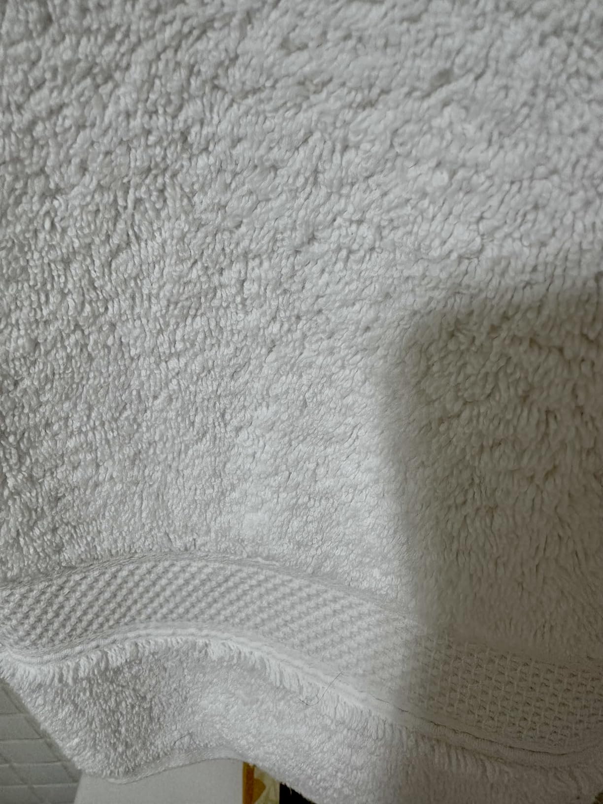 MAURA White Extra Large Turkish Cotton Luxury Bath Towels Set of 4. Ultra-Soft, Thick & Plush Towels for Bathroom - Pure White customer photo 2