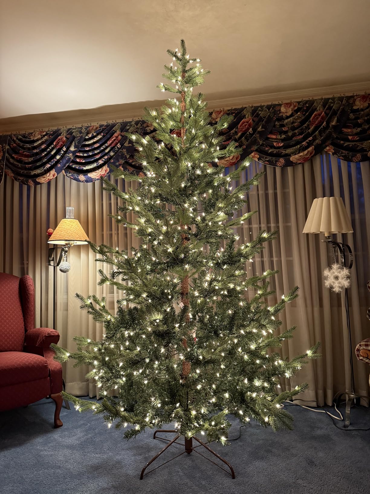 National Tree Company 'Feel Real' Pre-lit Artificial Christmas Tree | Includes Pre-strung White Lights and Stand | Norwegian Spruce - 7.5 ft customer photo 2