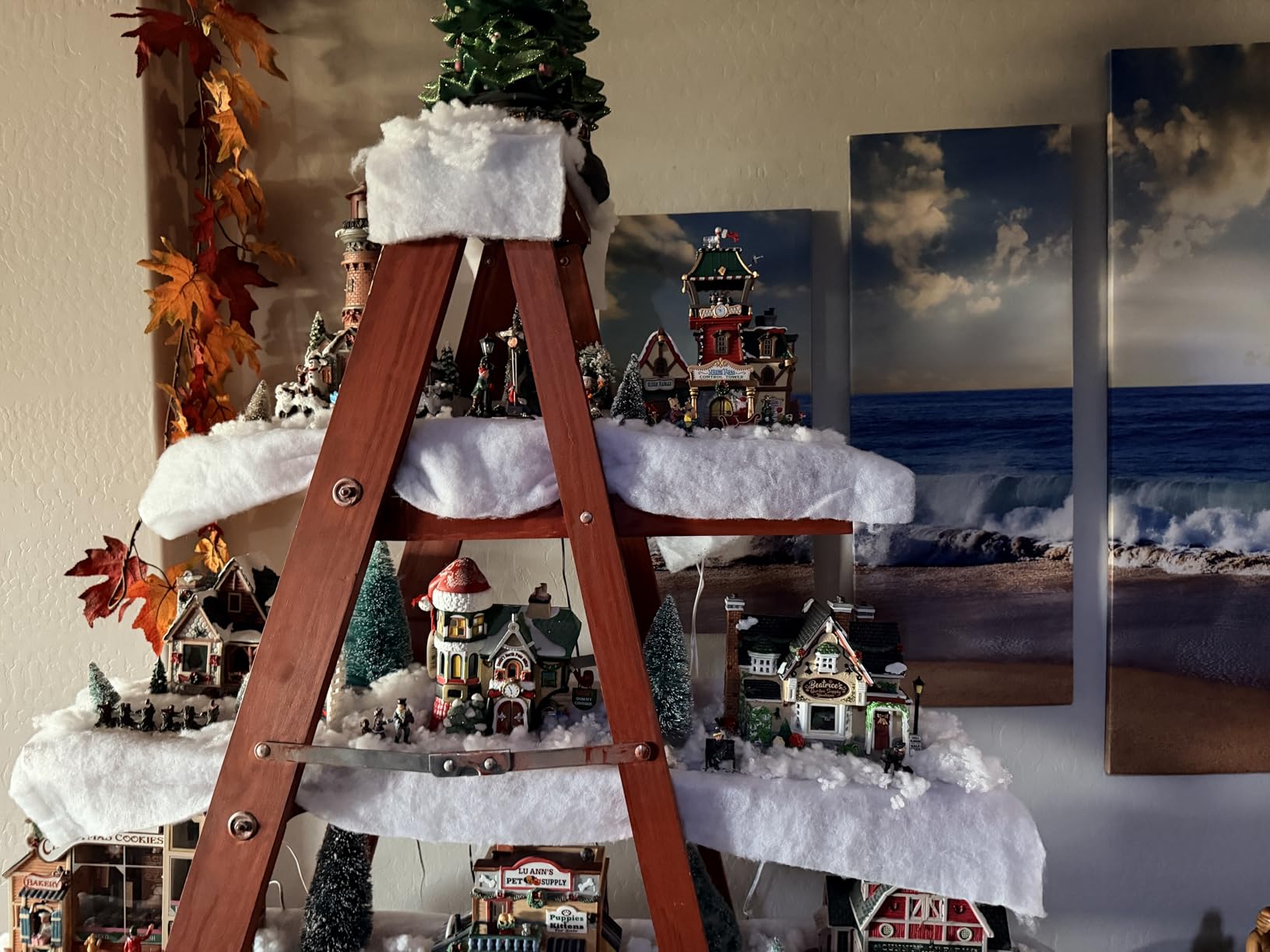 Lemax Santa's Wonderland Collection, The Claus Cottage, #75292 customer photo 1