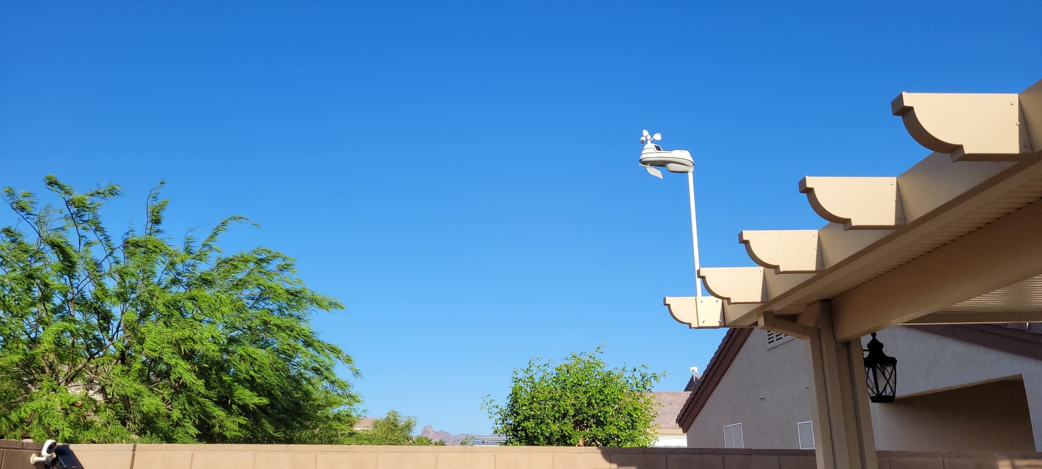 AcuRite Iris (5-in-1) Home Weather Station with Wi-Fi Connection to Weather Underground with Temperature, Humidity, Wind Speed/Direction, and Rainfall (01540M) customer photo 2