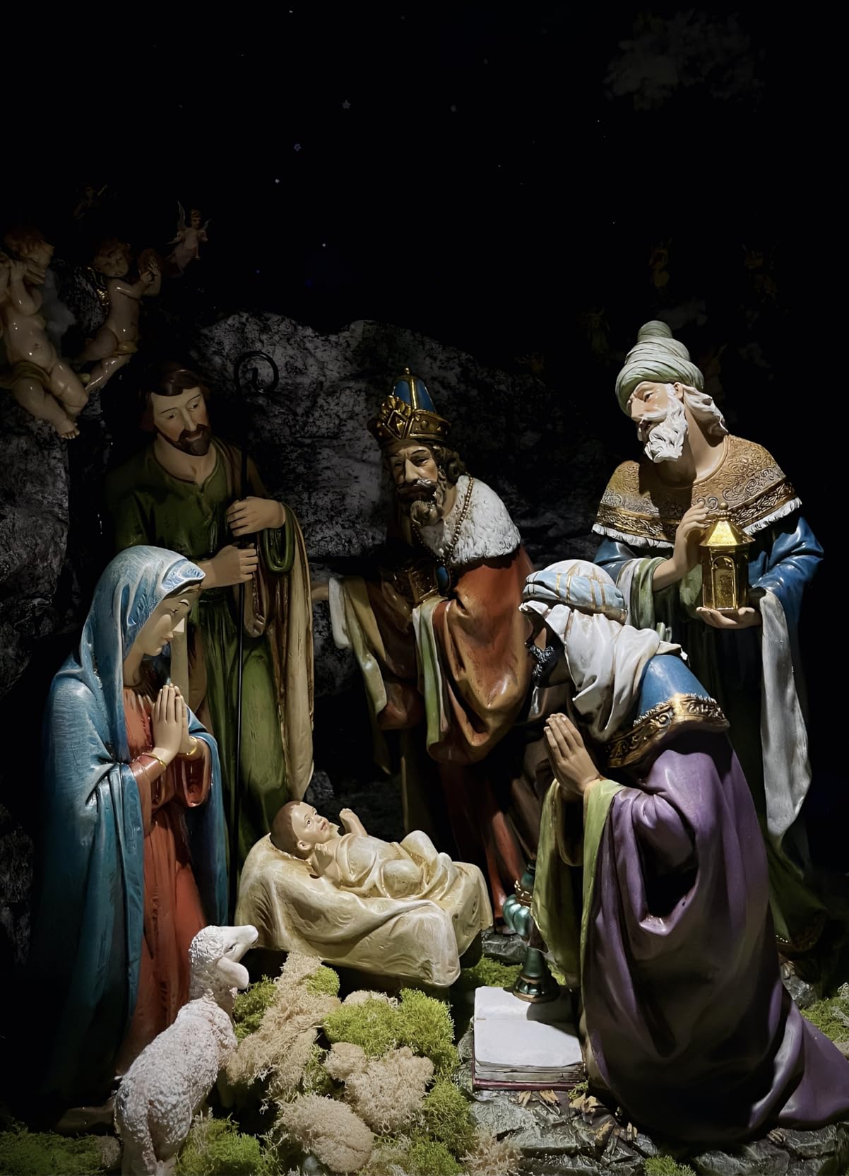 Avalon Gallery Nativity Sets - Hand Painted 3-Piece Indoor Holy Family Scene for Christmas, 16