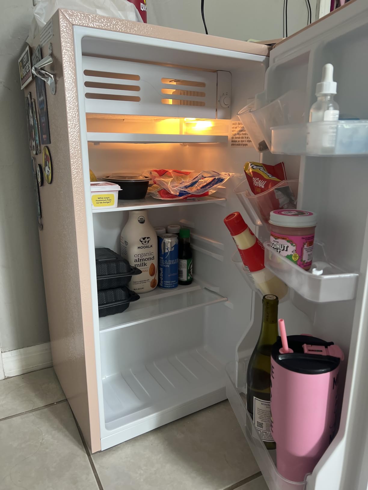 Frigidaire Retro Compact Fridge with Chiller, 3.2 cu ft Countertop Fridge with Built-In Bottle Opener, Compact Refrigerator for Office, Bedroom, Dorm Room or Cabin - White customer photo 1