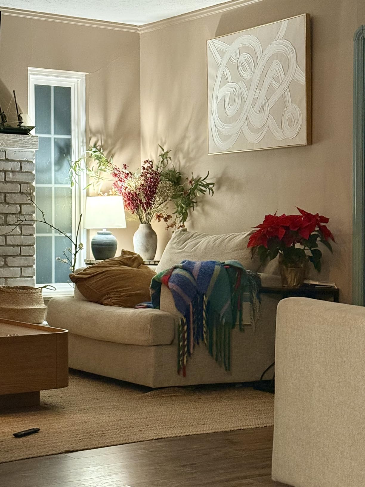 Signature Design by Ashley Soletren Oversized Chair, No Assembly Required, Polyester Chenille Fabric, Cozy Seating for Living Rooms, Stone Cream 52 Inches Wide customer photo 1