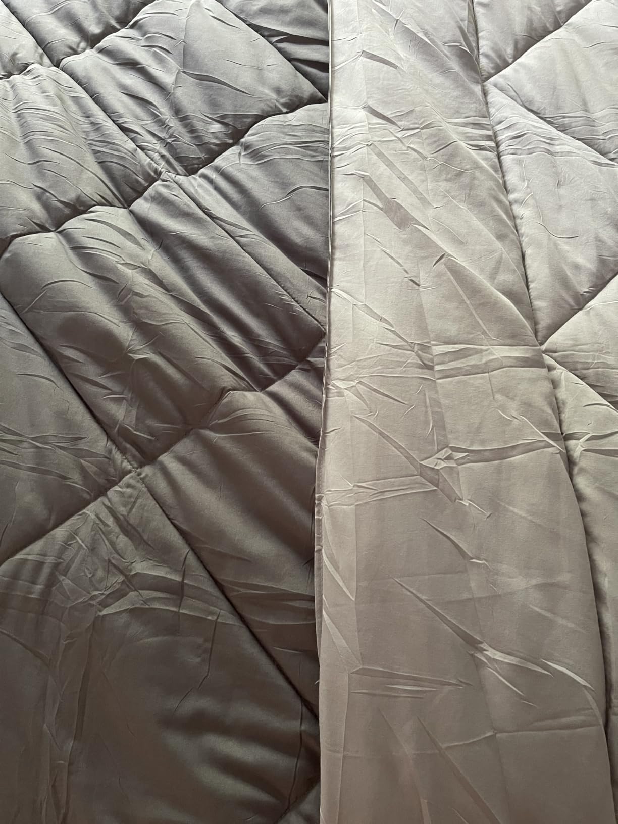 Bedsure Queen Bed in a Bag Reversible Two-Tone 7 Pieces Grey/Light Grey | All seasons, inclusive, reversible, lightweight, soft, breathable, with sheets, bedding set, machine-washable customer photo 2