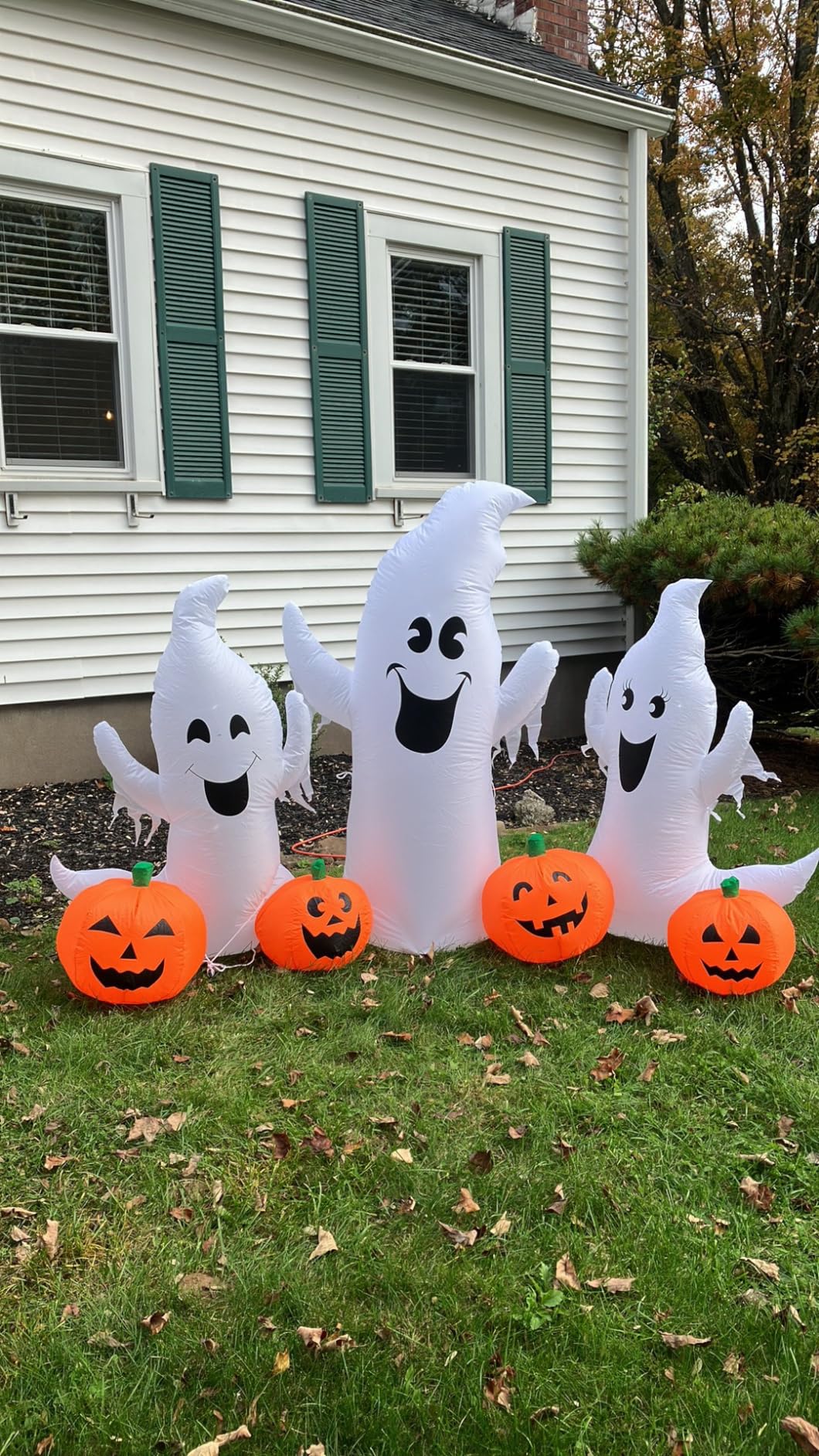 7FT Length Halloween Inflatable Ghosts and Pumpkins, 3 Ghosts Inflatables with Led Lights for Home Yard Lawn Indoor Halloween Outdoor Decoration customer photo 1