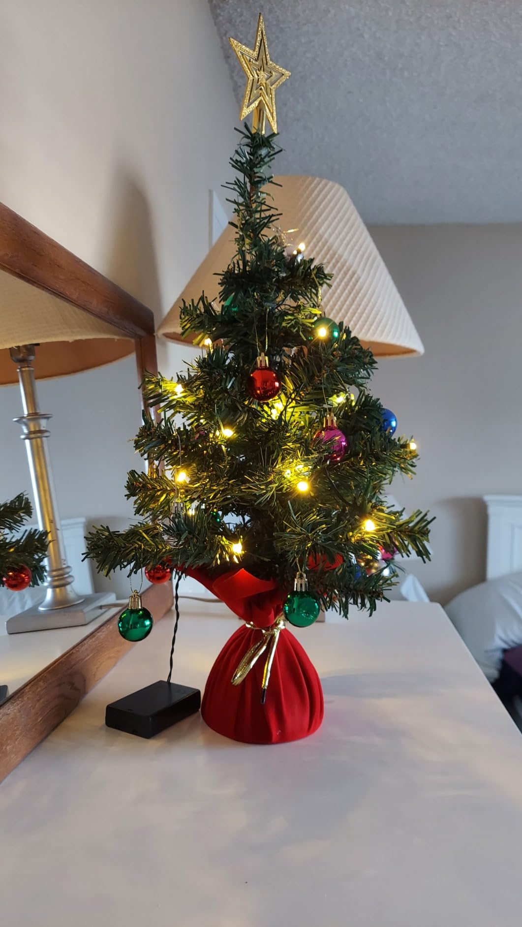 Sunnyglade 22Inch Tabletop Christmas Tree Mini Artificial Christmas Tree with 30 LED Lights & 24 Pcs Xmas Ball customer photo 1