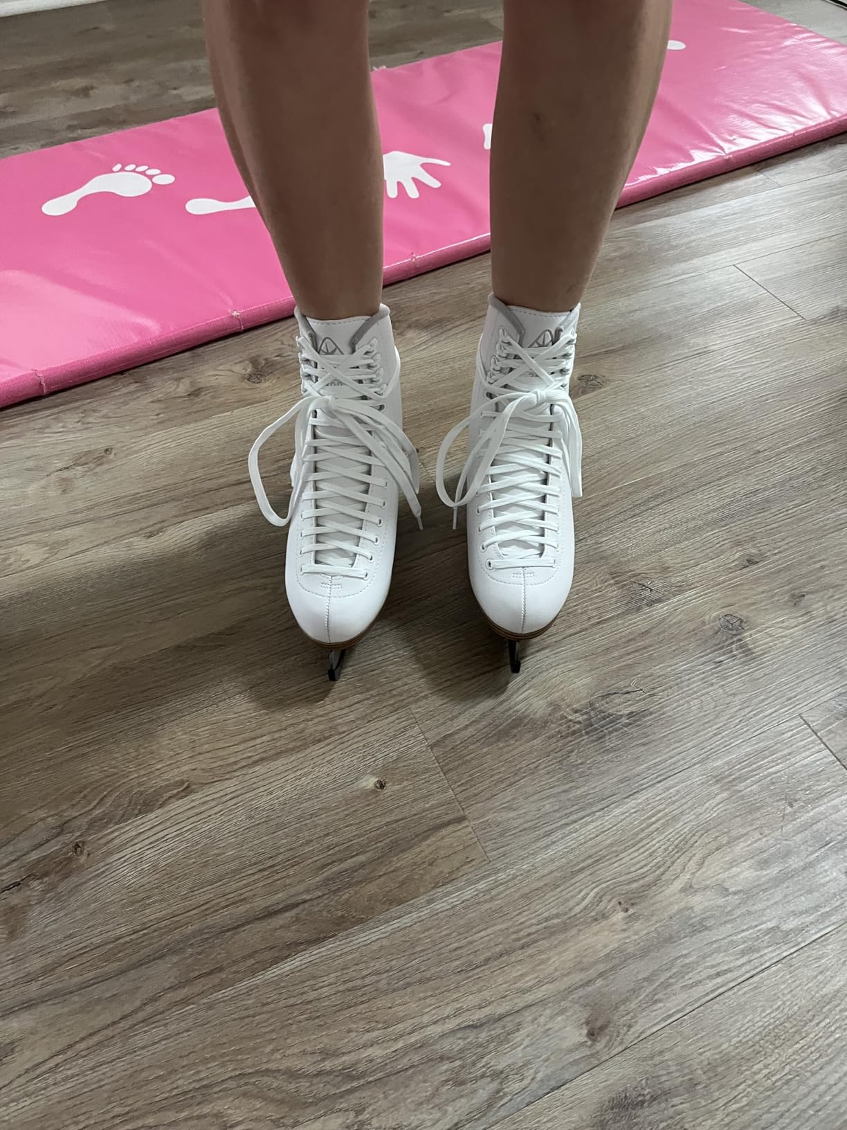 Jackson Classic 200 Womens/Girls Figure Ice Skates | Comfortable Figure Skates for Ice Skating & Recreational Figure Skating customer photo 1