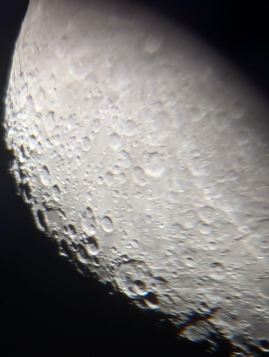 Celestron StarSense Explorer DX 102AZ App-Enabled Telescope - 102mm Refractor with Smartphone Dock & StarSense App - iPhone & Android Compatible customer photo 2