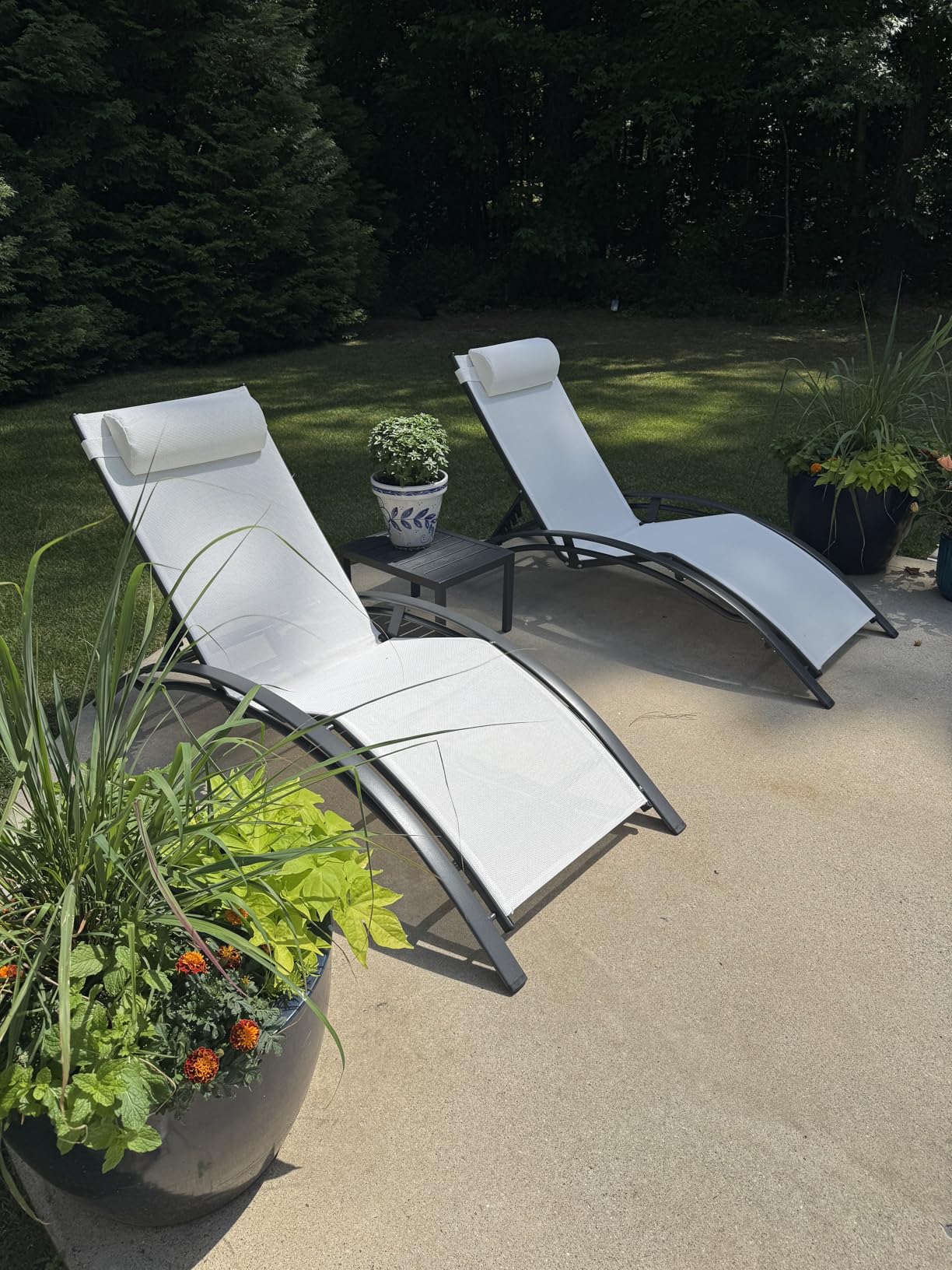 PURPLE LEAF Pool Lounge Chaise Set of 3 Outdoor Lounger Chair, Navy Blue | 2 Chaise + 1 Table, Aluminum Frame, Adjustable Headrest & 5 Recline Angles, Stackable, UV Textilene Fabric, S-Curve Backrest customer photo 2