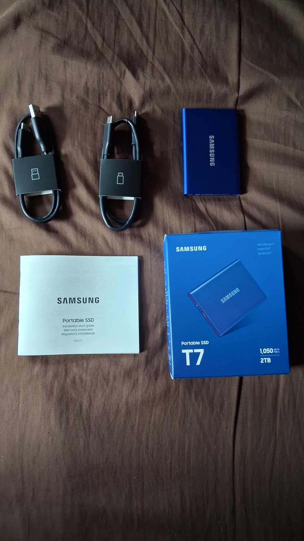 Samsung T7 Portable SSD 1TB Titan Gray, USB 3.2 Gen 2, Up to 1,050MB/s customer photo 1