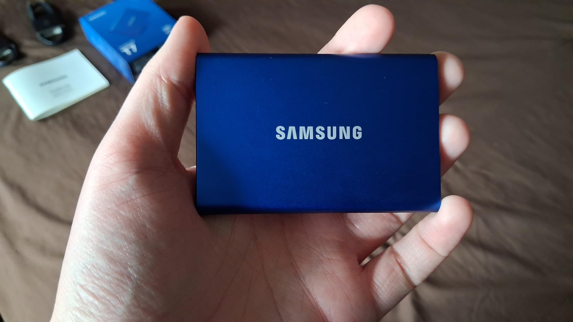 Samsung T7 Portable SSD 1TB Titan Gray, USB 3.2 Gen 2, Up to 1,050MB/s customer photo 2