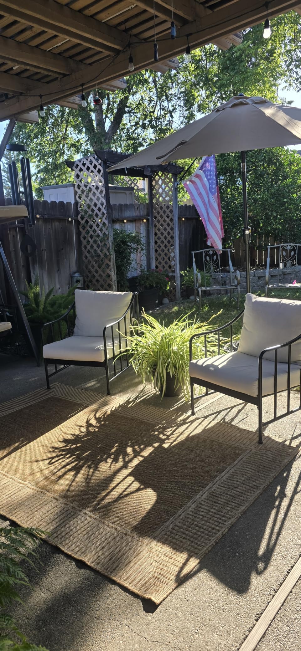 nuLOOM Asha Light Brown Bordered Indoor/Outdoor Area Rug, 5' x 8' customer photo 1
