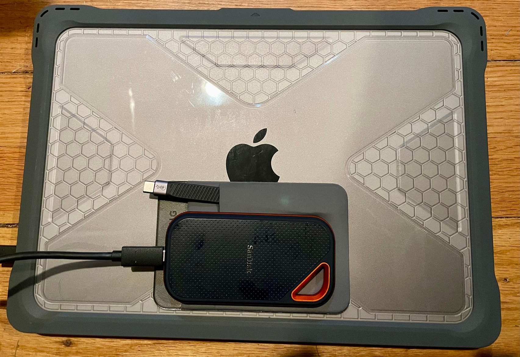 SANDISK 2TB Extreme PRO Portable SSD - Up to 2000MB/s, USB-C, USB 3.2 Gen 2x2, IP65 Water and Dust Resistance customer photo 2