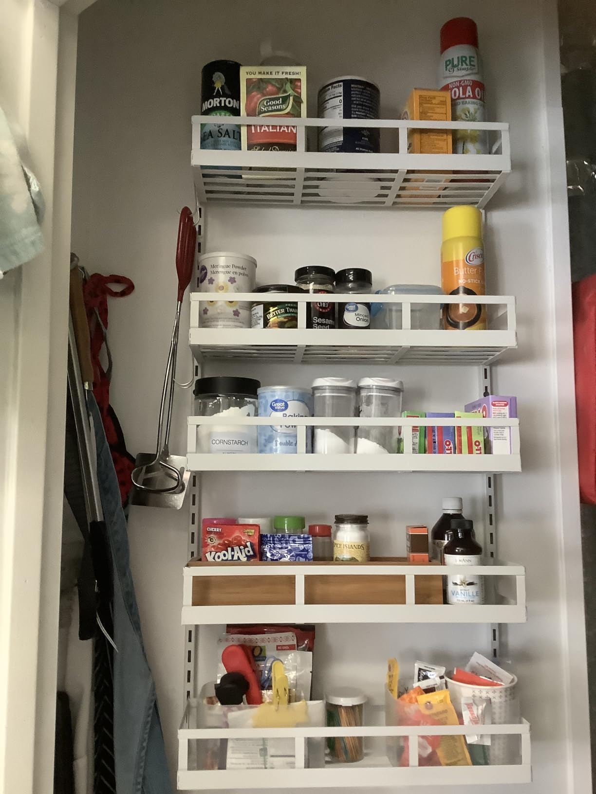 X-cosrack Wall Mount Spice Rack Organizer 5 Tier Height-Adjustable Hanging Spice Shelf Storage for Kitchen Pantry Cabinet Door, Dual-Use Seasoning Holder Rack with Hooks, White customer photo 2
