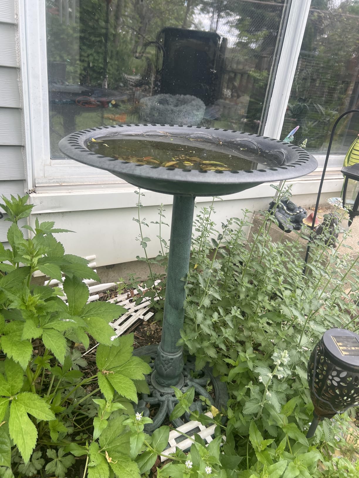 VINGLI Pedestal Bird Bath, Resin Birdbaths Weather Resistant, Bird Baths with Floral Accents & Vintage Finish, Garden Decor for Outdoor, Patio, Yard, Lawn (Copper) customer photo 1