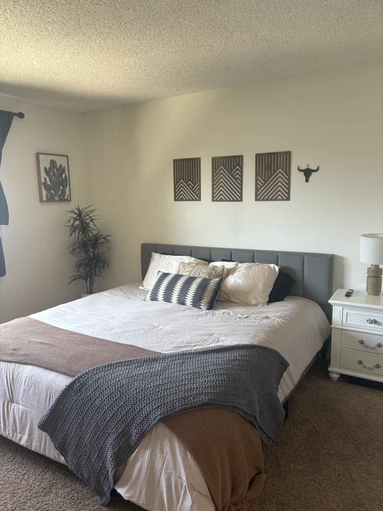ROSGONIA White Queen Comforter Set, 3pcs(1 Boho White Comforter & 2 Pillowcases) All Season Soft Bedding Lightweight Bedspread Blanket Quilt | Lightweight All Season Blanket, 1 Comforter, 2 Pillowcases, Boho Bedroom Decor, Easy Care customer photo 2