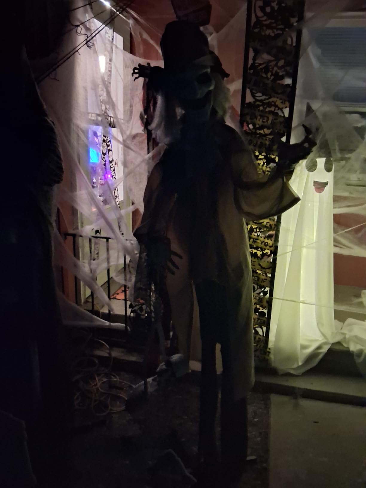 Haunted Hill Farm 5.25-ft. Standing Gravekeeper Animatronic, Red LED Eyes, Sound Effects, Battery Operated customer photo 2