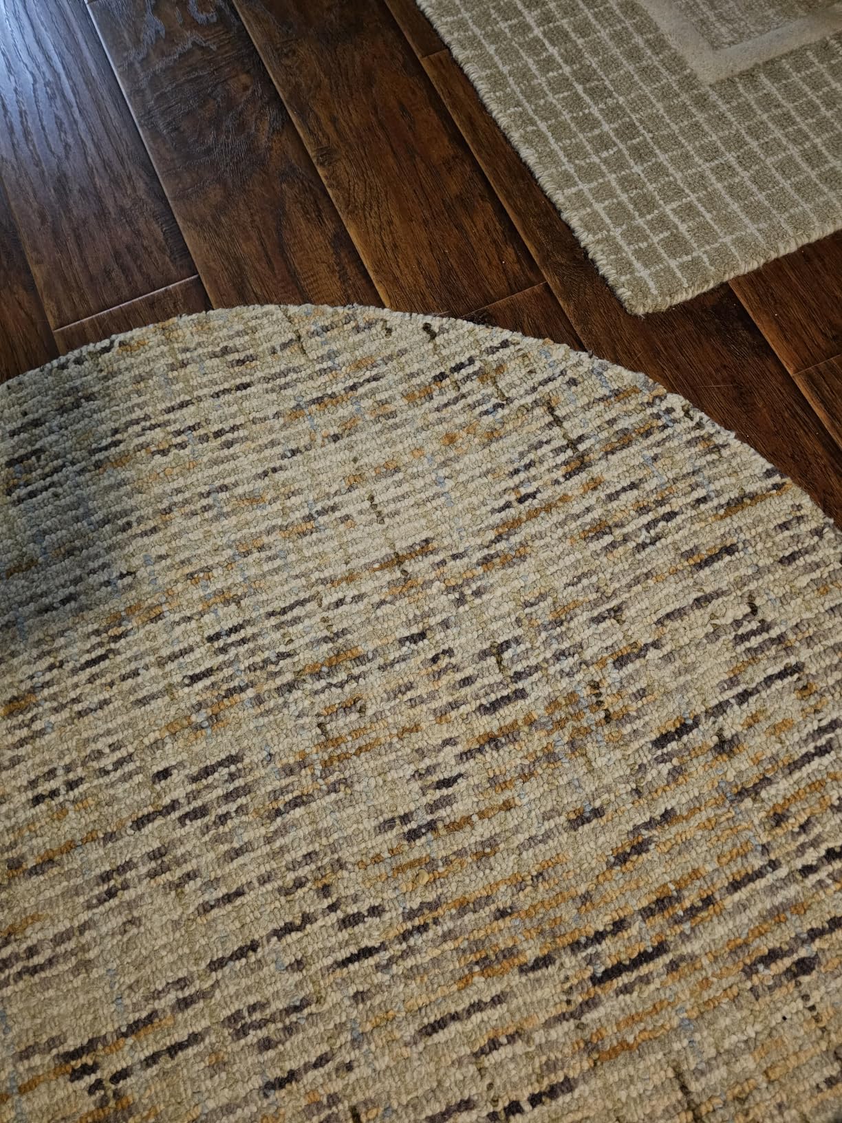 SAFAVIEH Abstract Collection Area Rug - 6' x 9', Black & Ivory, Handmade Wool, Ideal for High Traffic Areas in Living Room, Bedroom (ABT468Z) customer photo 2