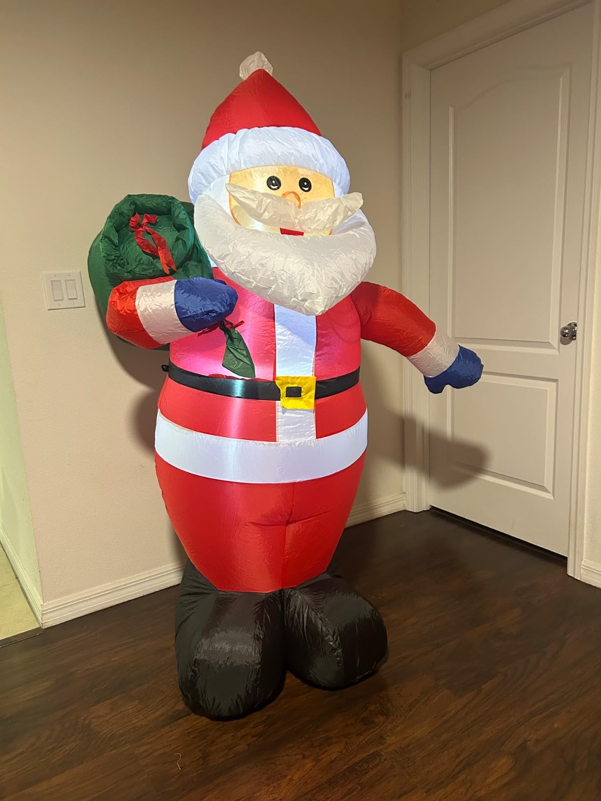 6 FT Christmas Inflatable Santa Claus Outdoor Decorations, Blow up Santa Claus with Gift Bag, Large Xmas Santa Carrying Present Sack, Outside Decor for Yard Garden Lawn Home Party, Built-in LED Lights customer photo 2