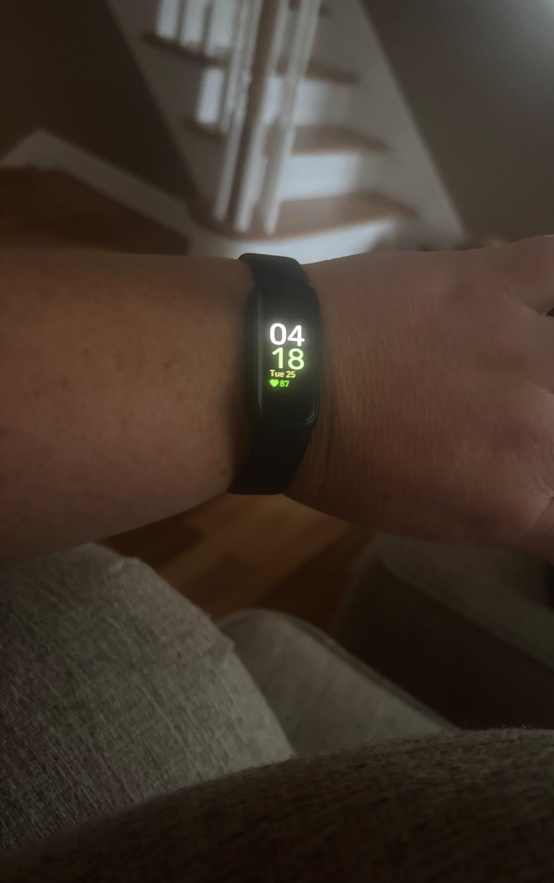 Fitbit Inspire 3 Fitness Tracker - Advanced Health Insights with Stress Management, Workout Intensity & Sleep Tracking (Midnight Zen) customer photo 2