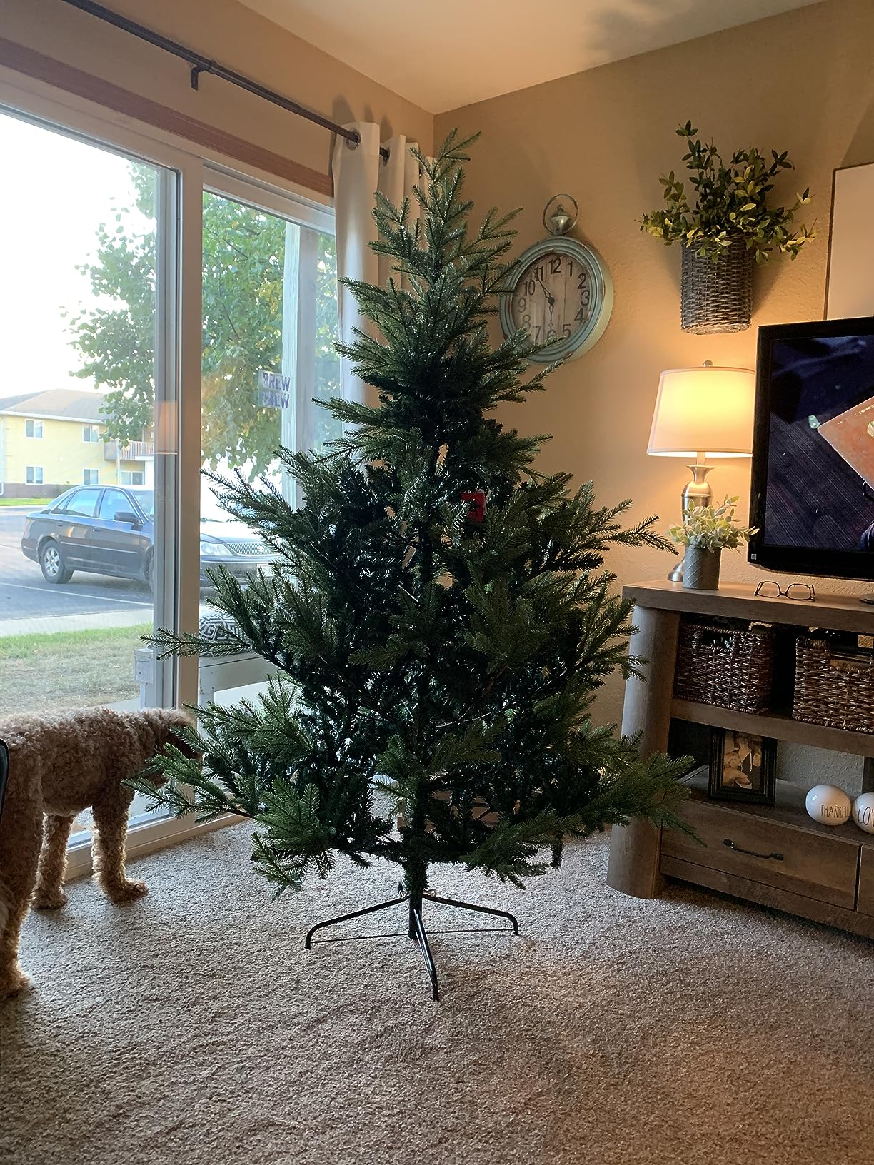 HOMCOM 7.5 Foot Artificial Christmas Tree Nordic Pine Wide Steel Base Green | Hinged Xmas Tree, 1218 Realistic Branches, Auto Open customer photo 1