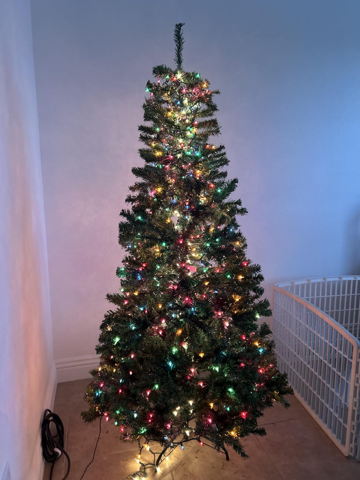 4ft Green Artificial Christmas Tree, Arbol de Navidad Small Fake Xmas Tree | Fake Christmas Tree with 450 Branch Tips, Premium Spruce Xmas Tree with Fold-Able Metal Base Stand, Home Office Party Decor customer photo 2
