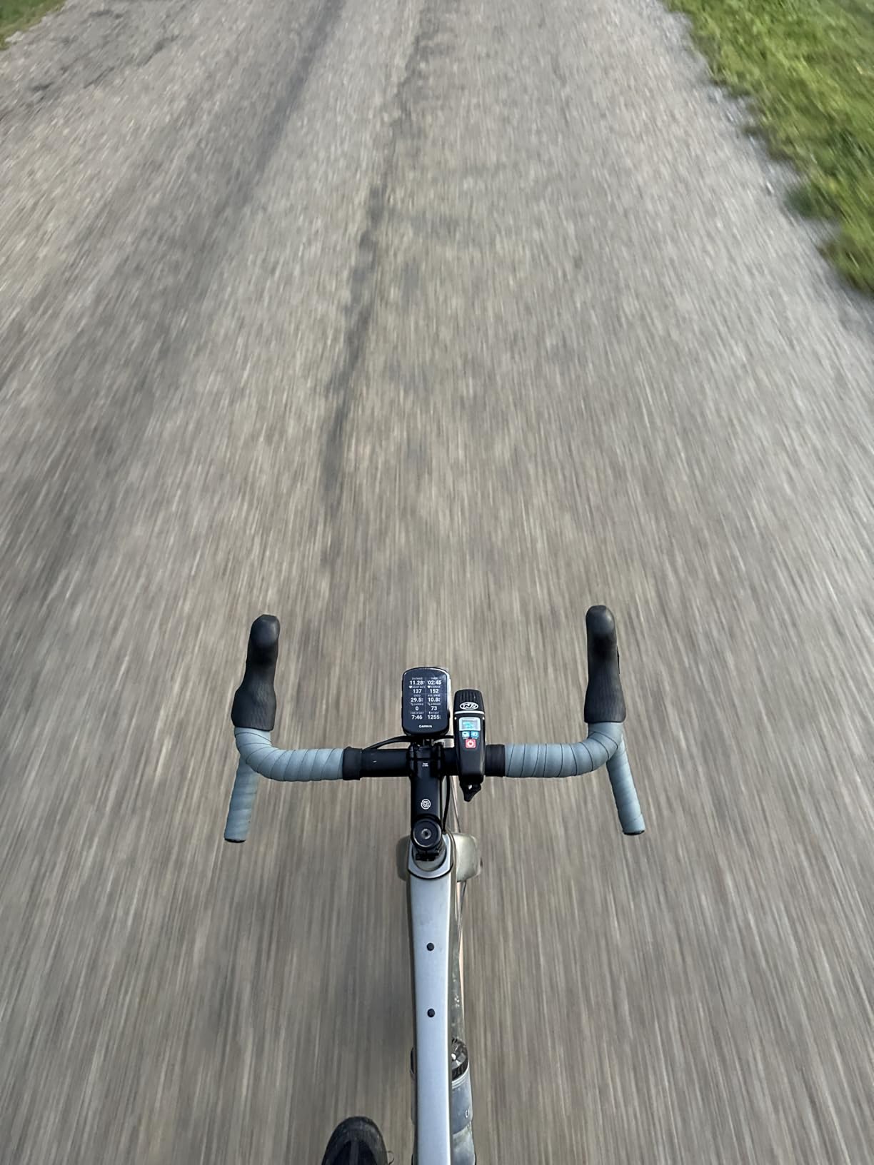 Garmin Edge 540 Compact GPS Cycling Computer with Button Controls, Targeted Adaptive Coaching, Advanced Navigation and More customer photo 1