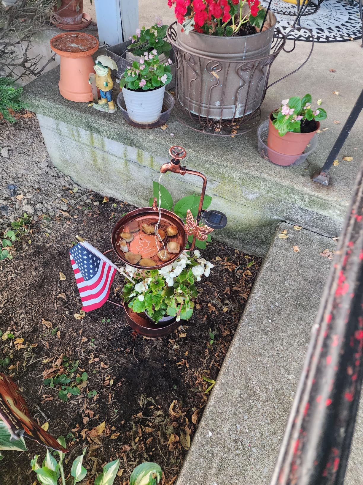DREAMYSOUL Solar Bird Baths for Outdoors, Metal Birdbath with Flower Planter Pedestal, Antique Copper Bird Bath with Solar String Light for Garden, Yard, Patio Decor 36