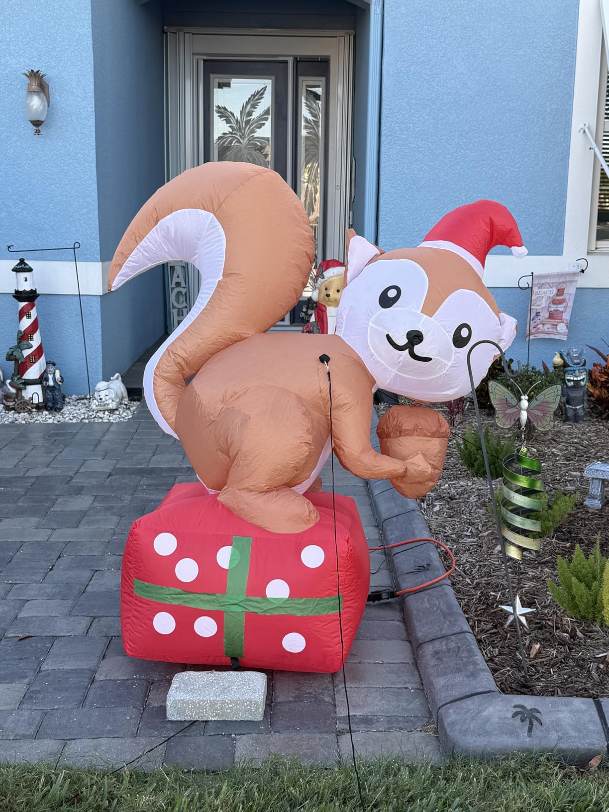 5 FT Christmas Inflatable Squirrel Standing on Gift Box Decorations LED Lighted Xmas Christmas Blow up Yard Decorations for Party Indoor Outdoor Garden Decor customer photo 1