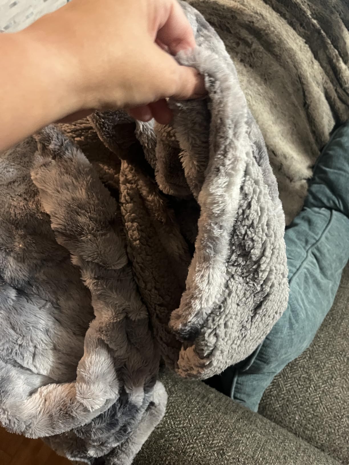 Homemate Heated Blanket Electric Heating Throw 50x60 Plush Faux Fur Sherpa | ETL Certified 2/4/6/8H Auto-Off 10 Heat Levels Overheat Protection Machine Washable, For Cold AC Office Room Cold Sleeper Gift customer photo 2