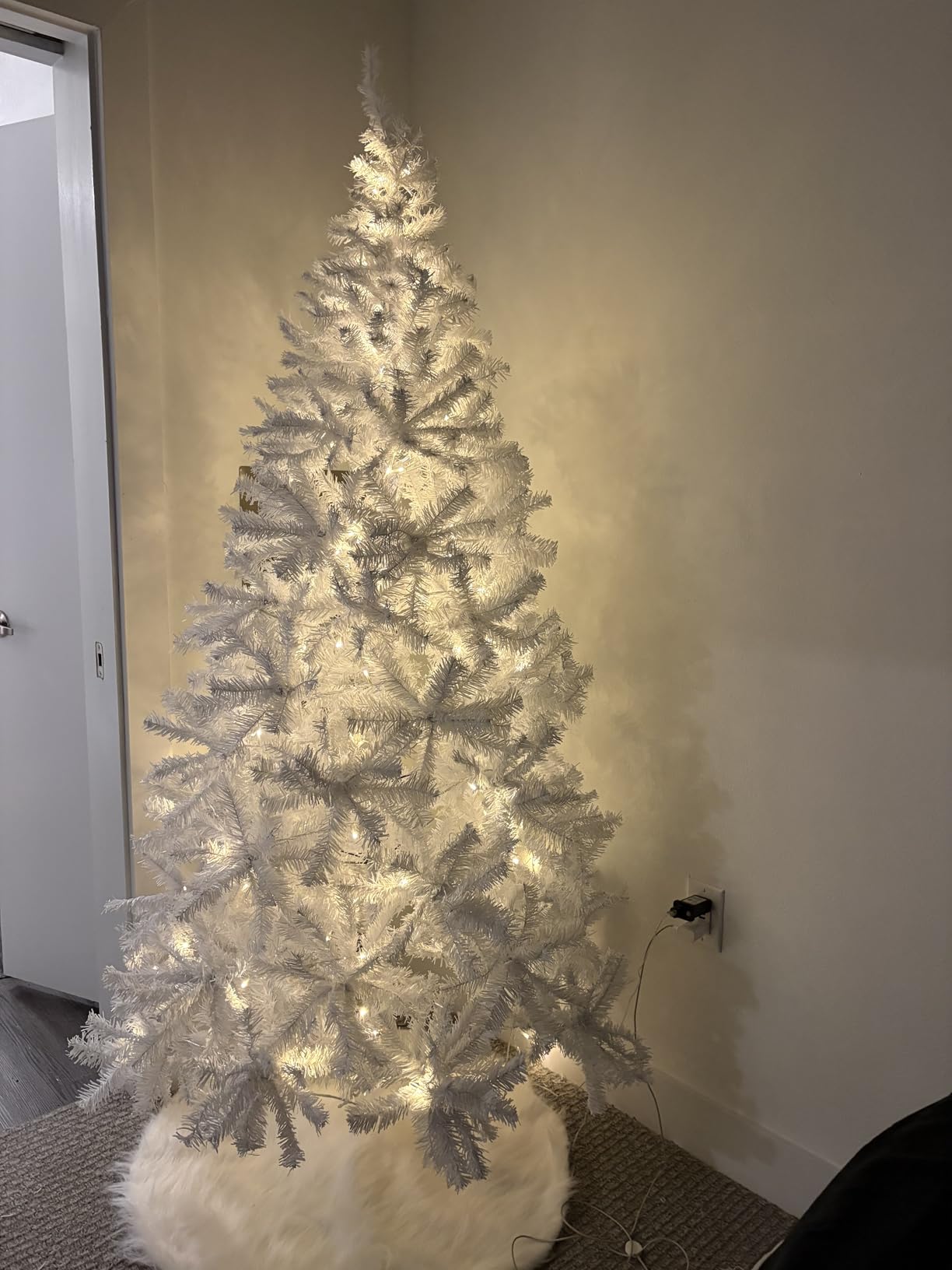 Best Choice Products Artificial Christmas Tree, 7.5ft Premium Unlit Pine Design, Dense Branches Realistic Holiday Décor w/Easy Assembly - Green customer photo 1